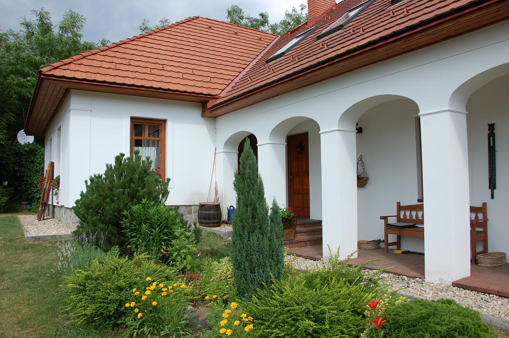 Apartamento Ámbitus-ház Egerszalók Exterior foto