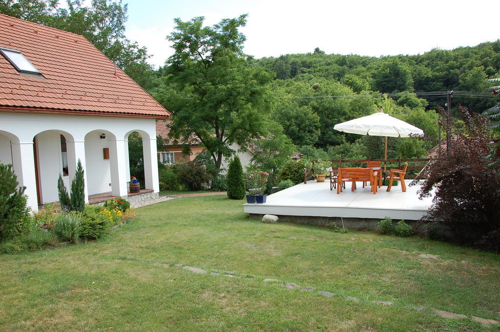 Apartamento Ámbitus-ház Egerszalók Exterior foto